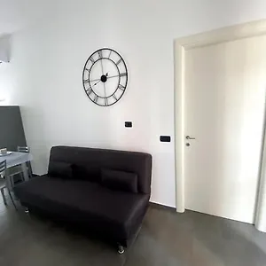 House Luminoso Con Terrazzo Appartamento Gallarate