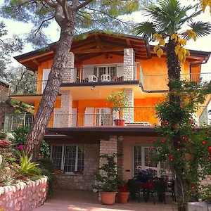 Panorama Apartment Gardone Riviera
